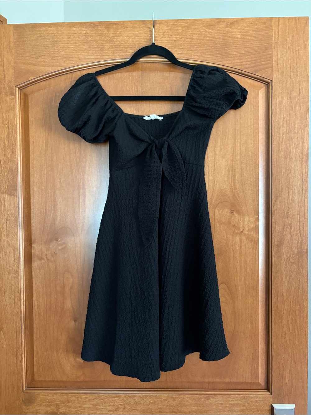 Jessica Simpson Black Tie-Front Puff Sleeve Mini Dress